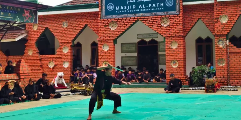 ​Pencak Silat Sang Maung Bodas Dinantikan Warga Singapura, 6 Pelatih Siap Mengajar di Grasio Sport