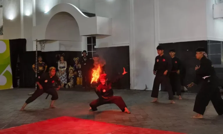 Sebut Mirip Hot Potato, Dubes Ukraina Takjub Lihat Bola Api Boles di Sukabumi
