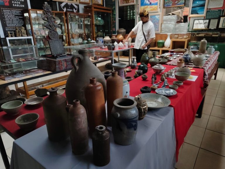 BRIN Susun Katalog Keramik Museum Prabu Siliwangi Kota Sukabumi, Koleksi dari Dinasti Tang hingga Majapahit Siap Jadi Rujukan Ilmiah